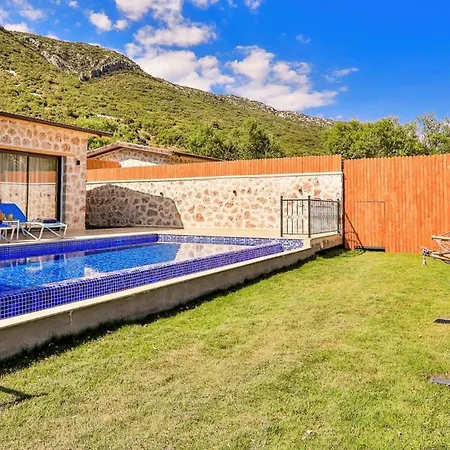 Hacioglan Village 2 Bedroom * קלקן