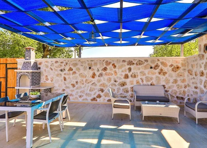 Hacioglan Village 2 Bedroom * 卡尔坎